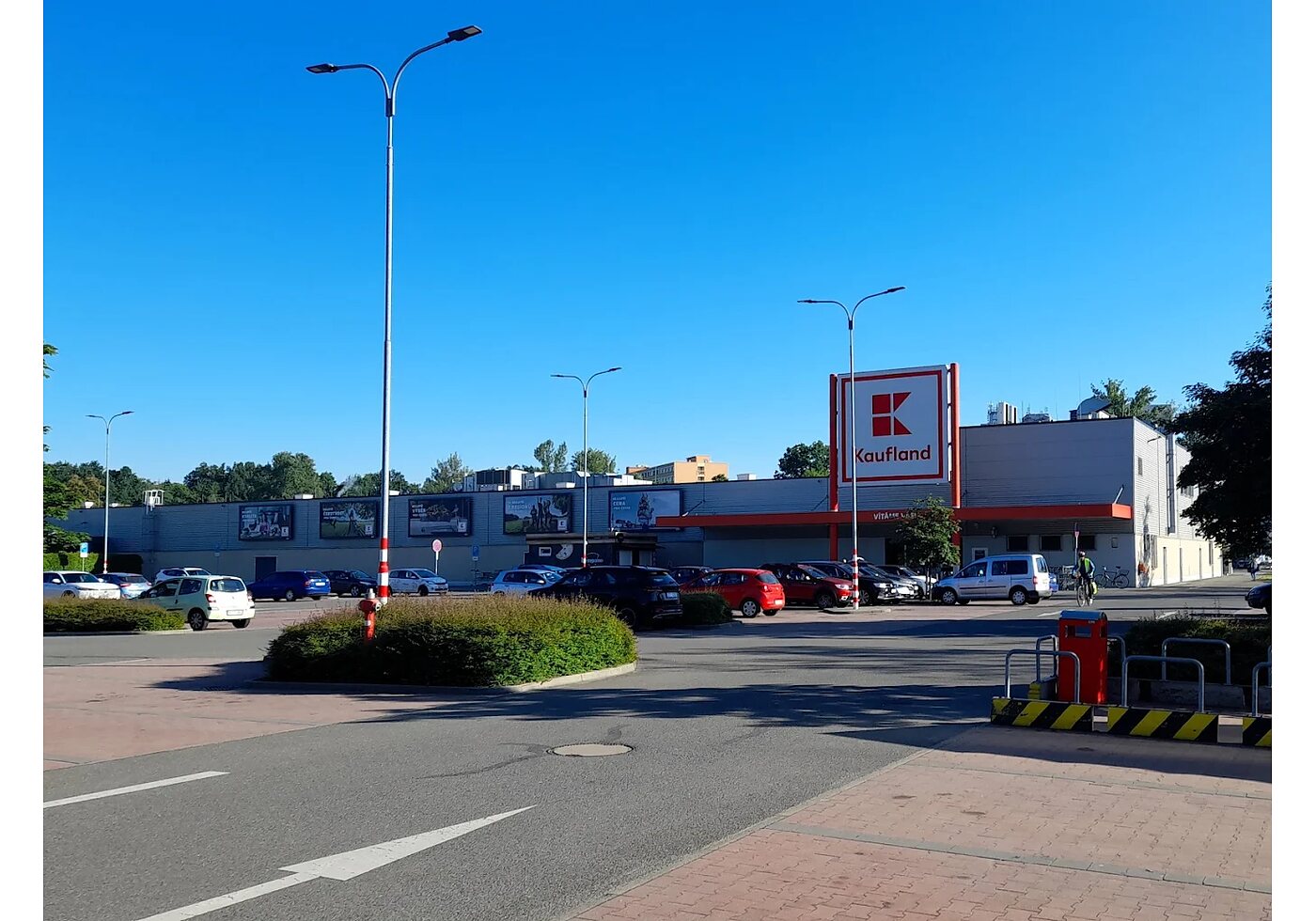 Prodejna Kaufland 9. května 1197, 735 81 Bohumín