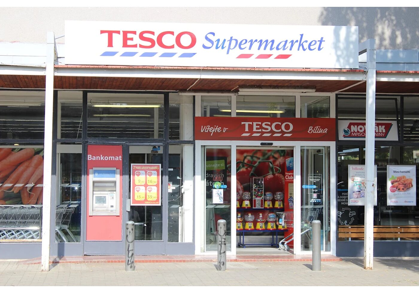 Tesco Supermarket Bílina