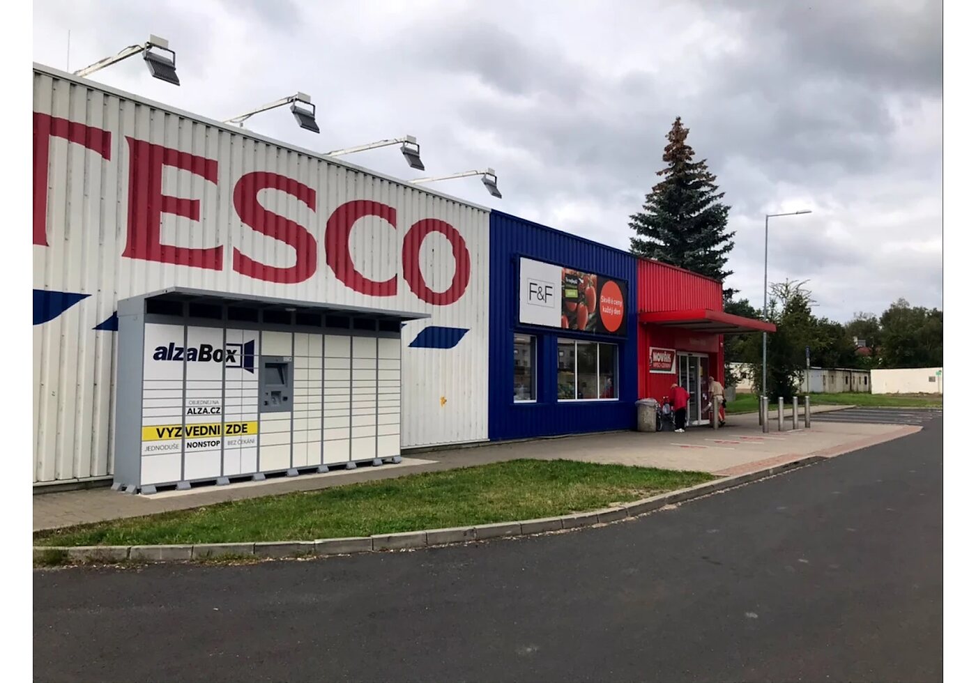 Tesco Supermarket Chodov