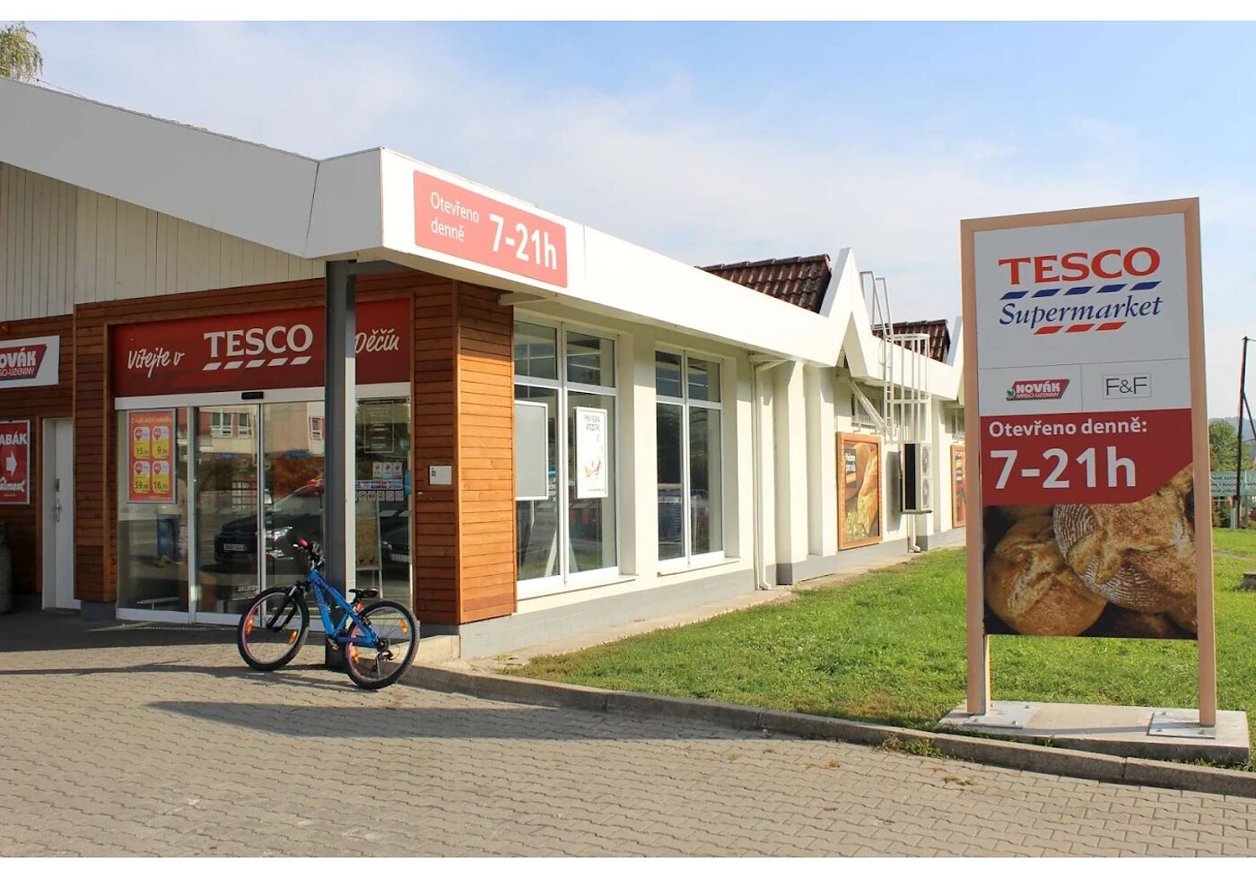 Tesco Supermarket Děčín Bynov