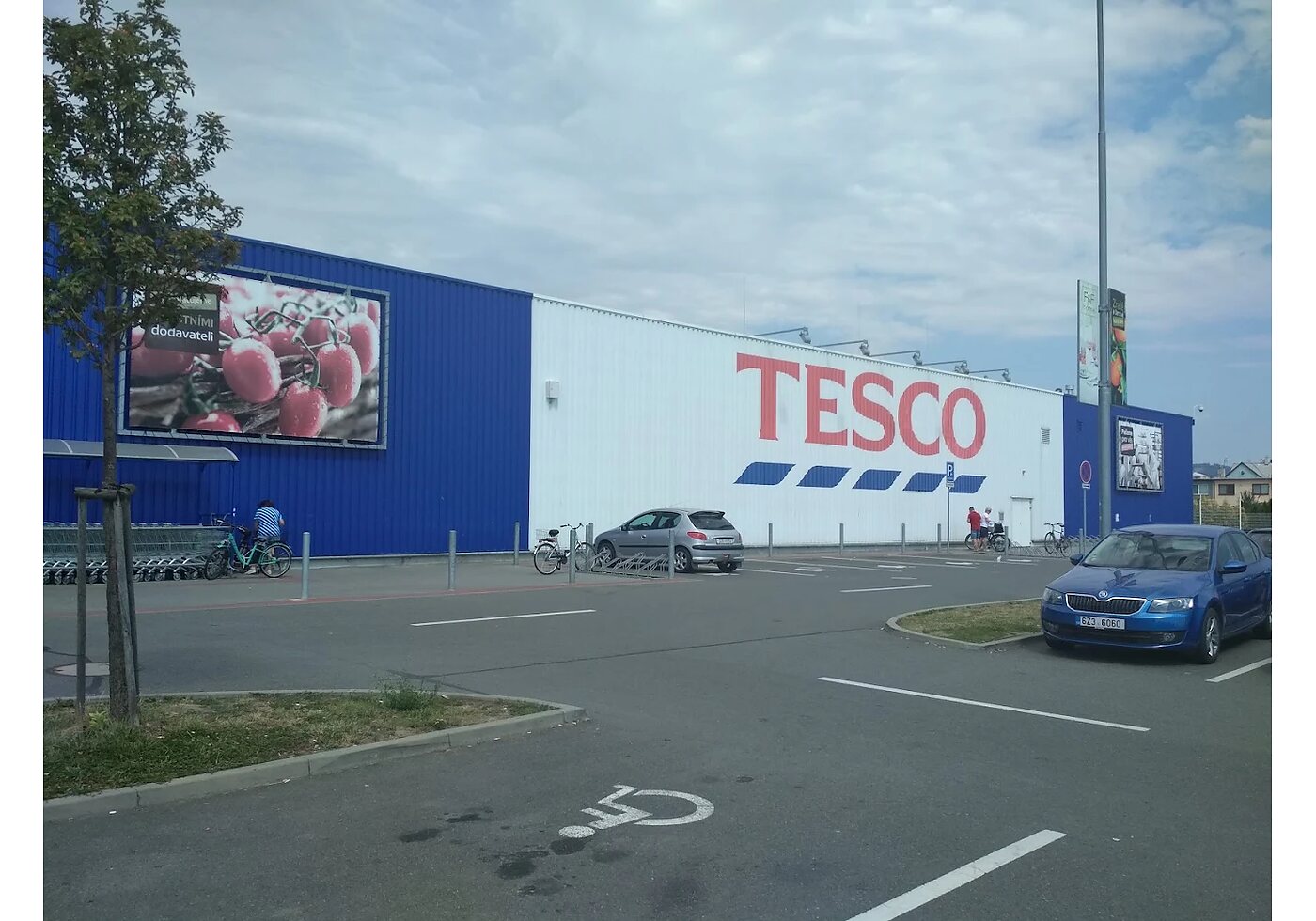 Tesco Hypermarket Holešov