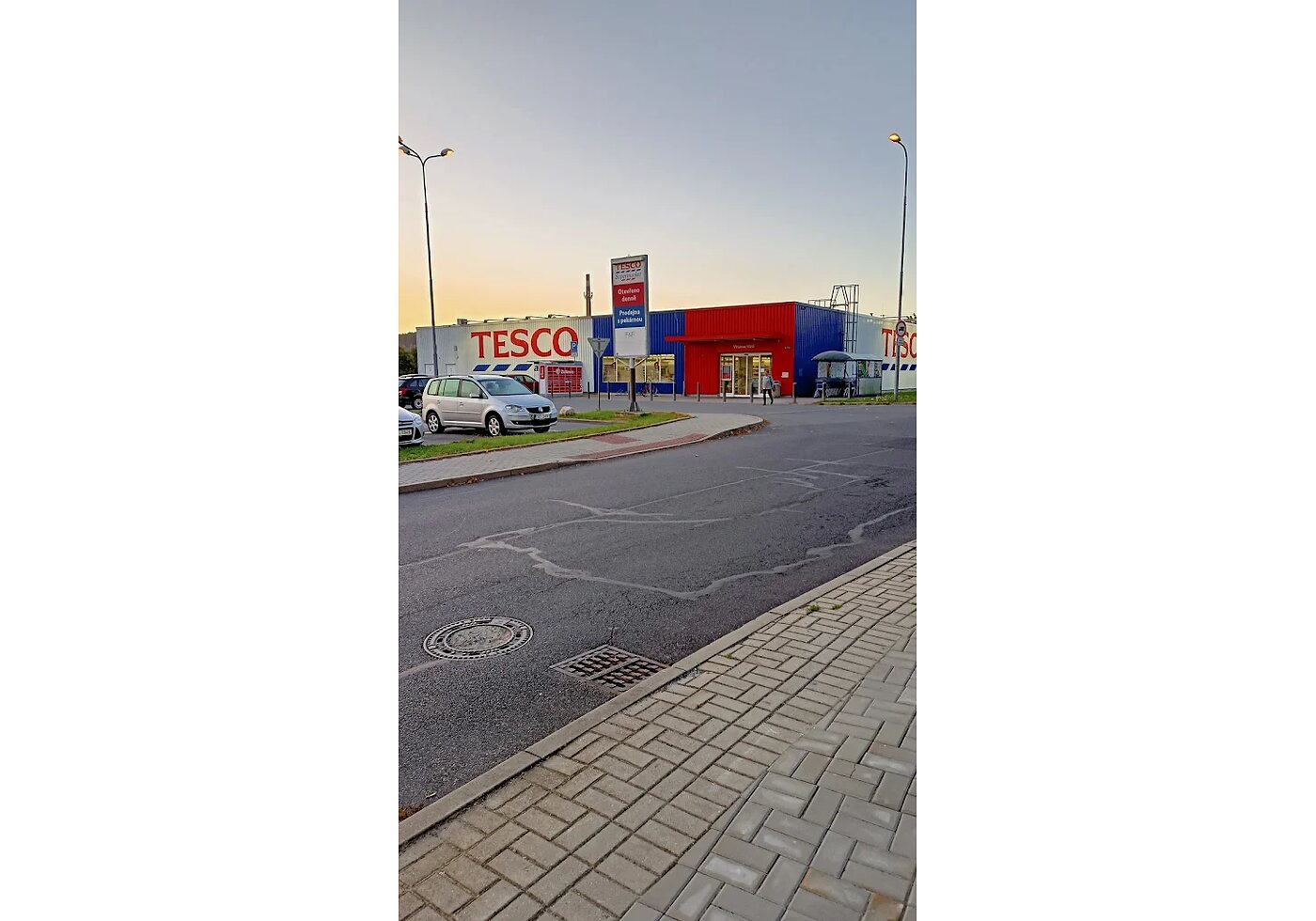 Tesco Supermarket Horní Slavkov