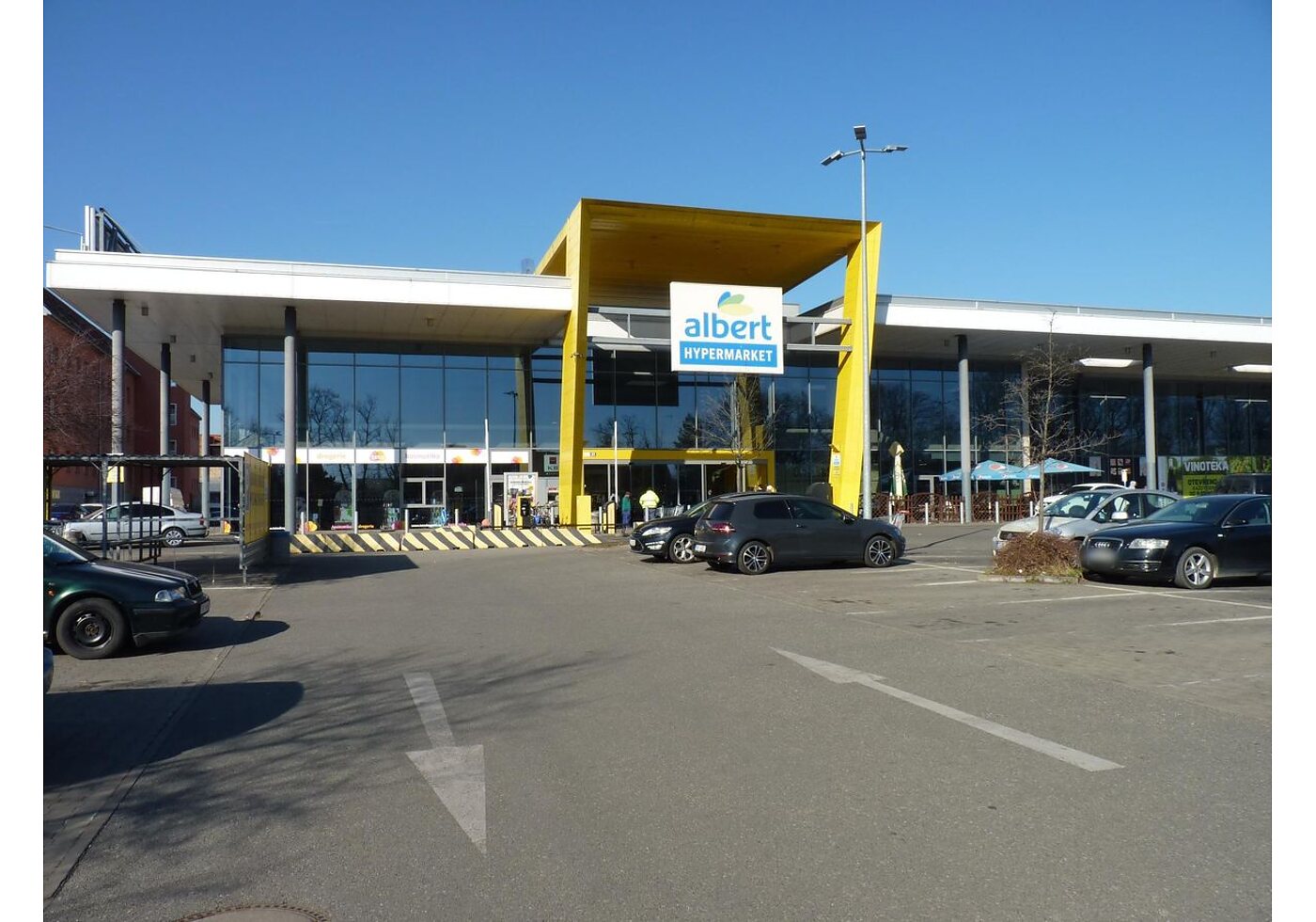 Albert Supermarket Brno, Zábrdovice, Bratislavská (Ponávka Tower)