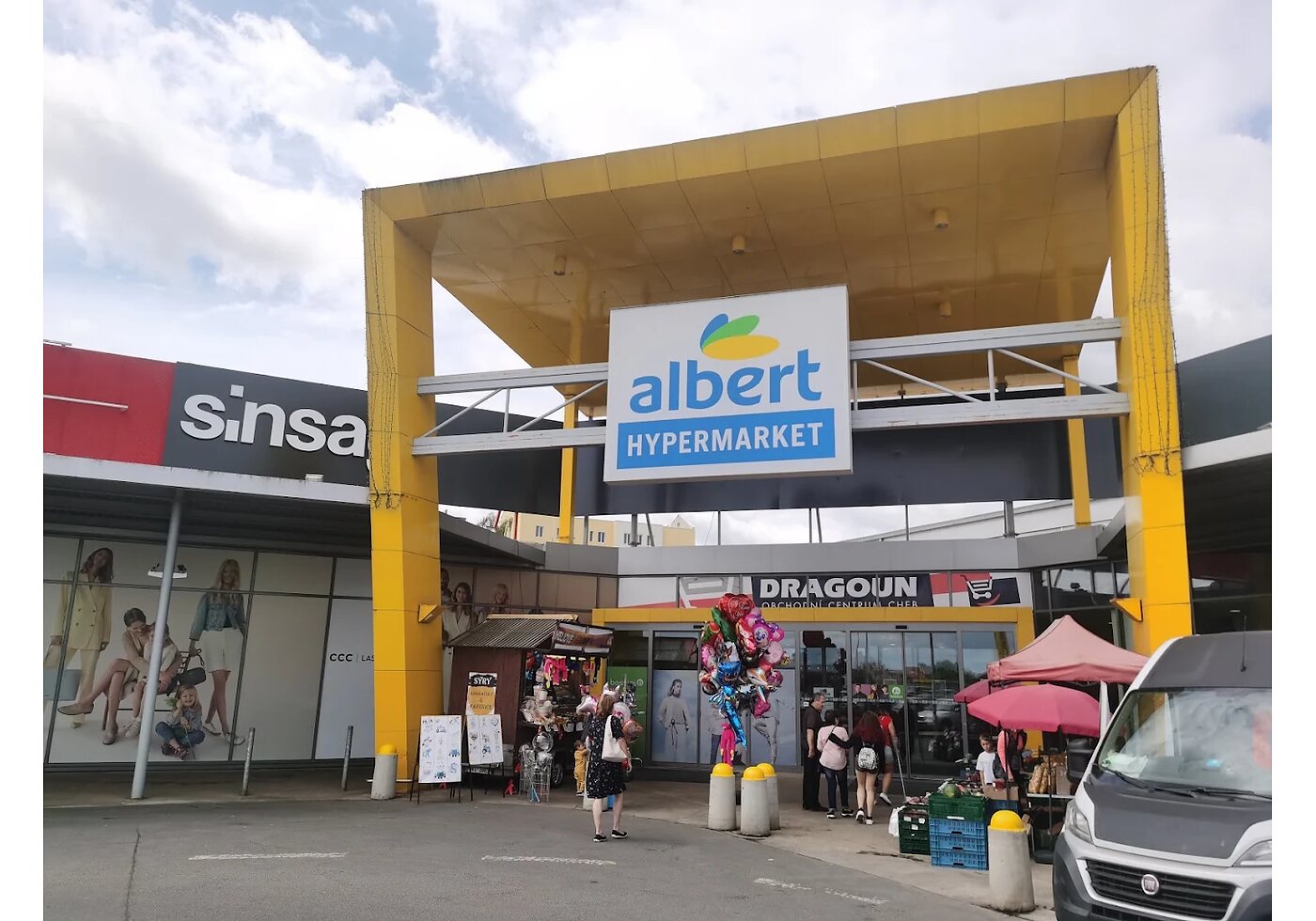 Albert Hypermarket Cheb, OC Dragoun